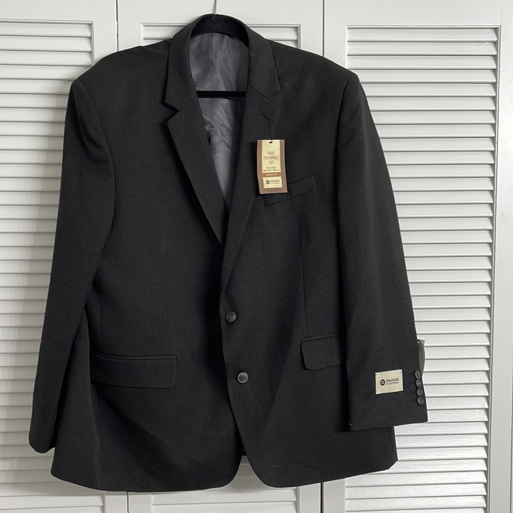 Haggar Travel Performance Suit Jacket in Smoke Black- 50 Regular